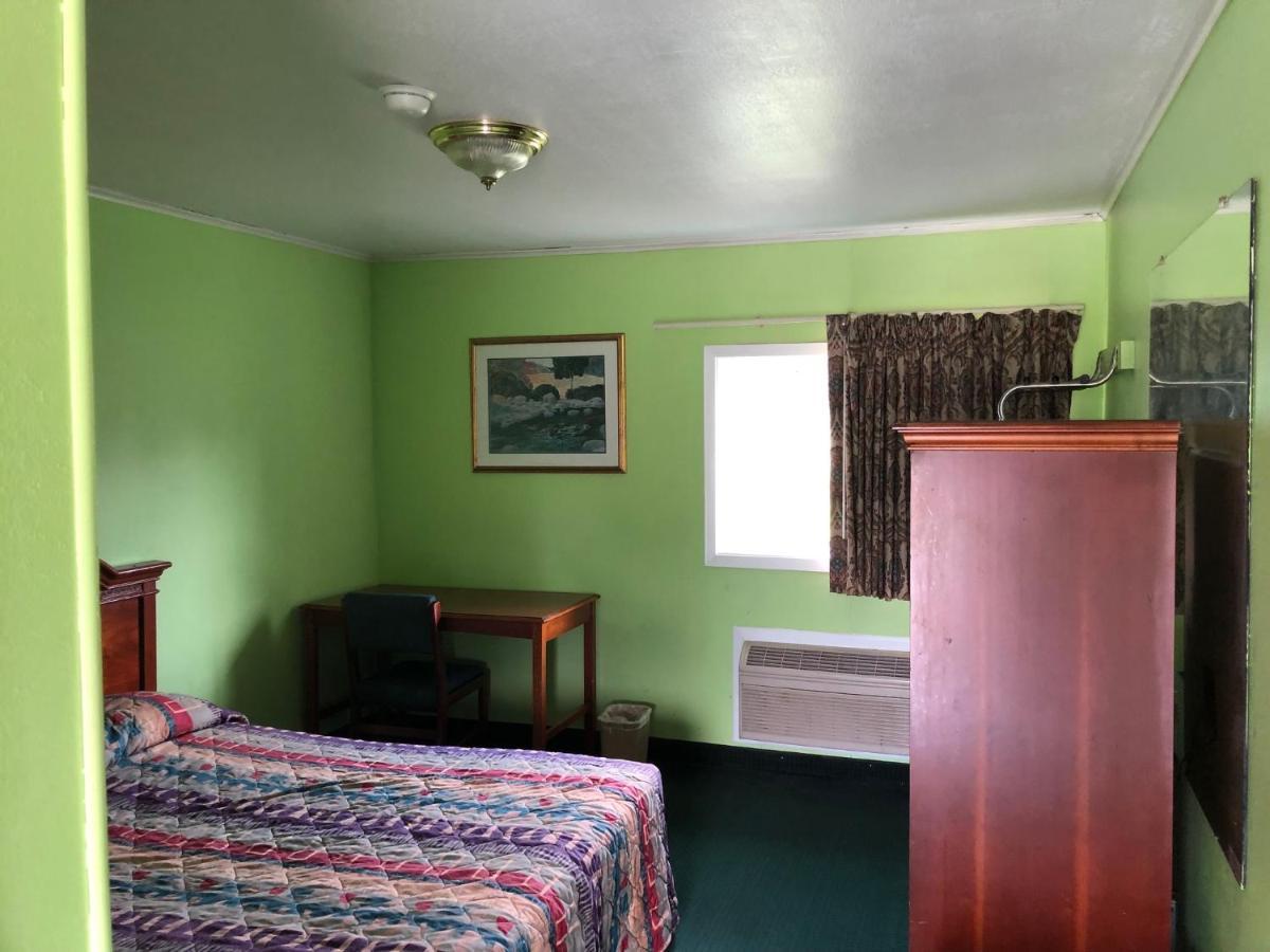 Ranch House Motel Marksville Exterior foto